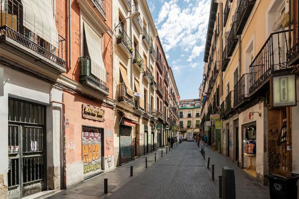 Espiritu Santo, Comodidad Para 2 En Malasana Madrid Exterior photo
